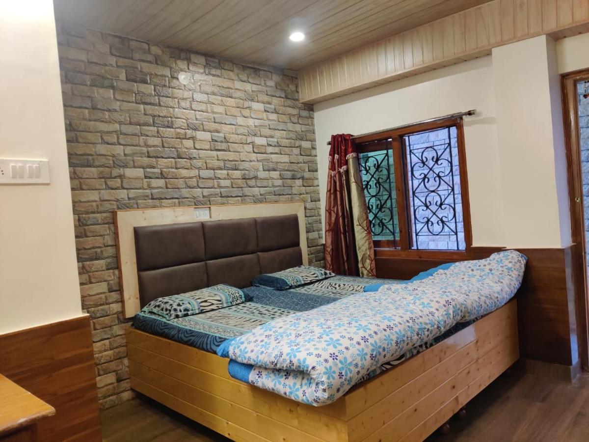 Mehdudia Guest House Shimla Exteriör bild