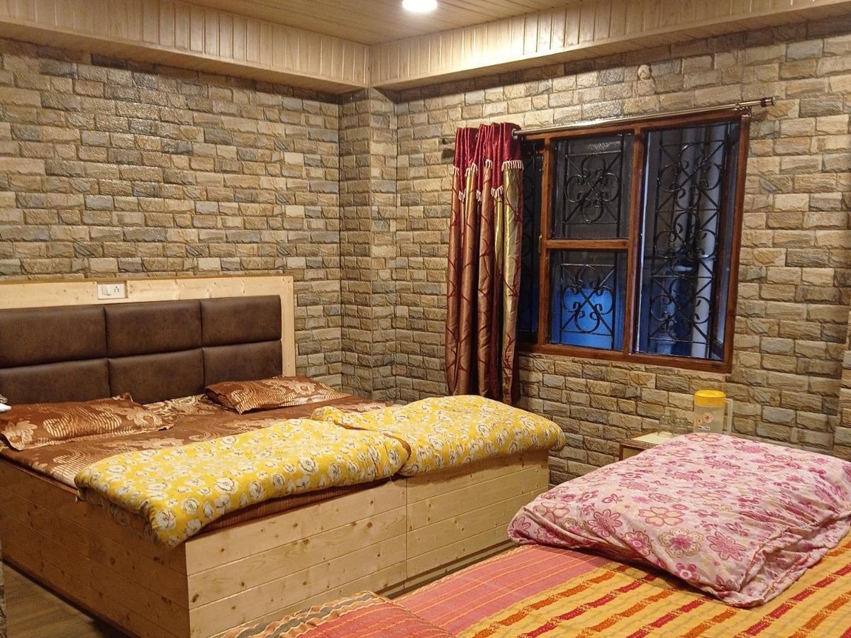 Mehdudia Guest House Shimla Exteriör bild